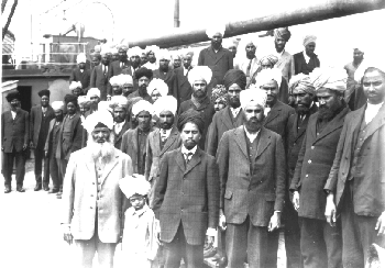 1914.Sikhs-aboard-the-Komagata-Maru.